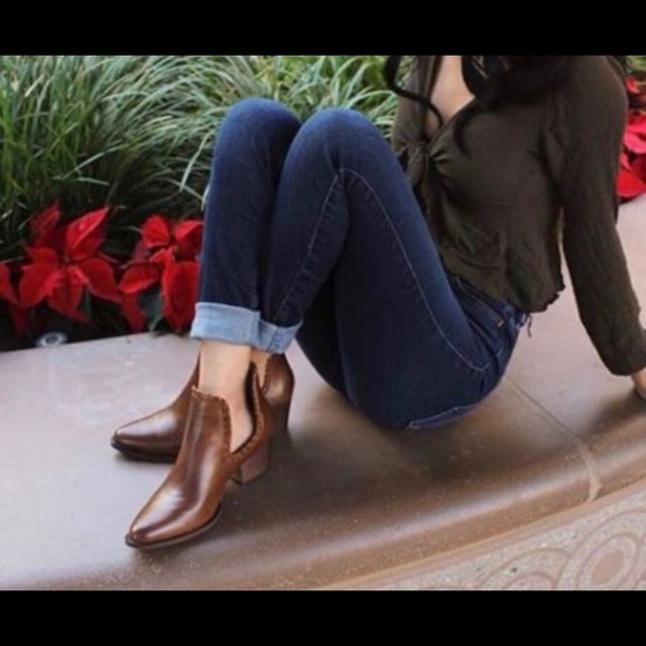 Almost Gone! Colleen whipstitch contrast Bootie - Picture 1 of 6